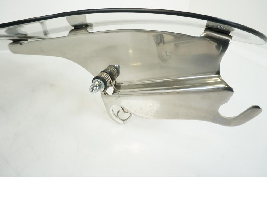 Extrabild1 på Vindruta från en H-D Dyna Switchback FLD -2005 motorcykel.