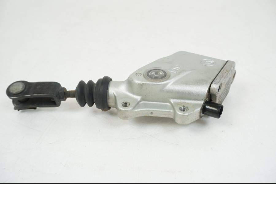 Höger sida på Bromshuvudcylinder från en KTM 990 SM -2009 motorcykel.