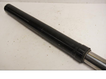 Höger sida på Gaffelben från en KTM 125 Duke -2014 motorcykel.