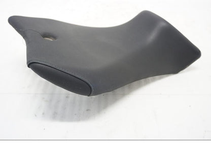 Framsidan på Sadel från en Yamaha YZF-R 125 -2008 motorcykel.