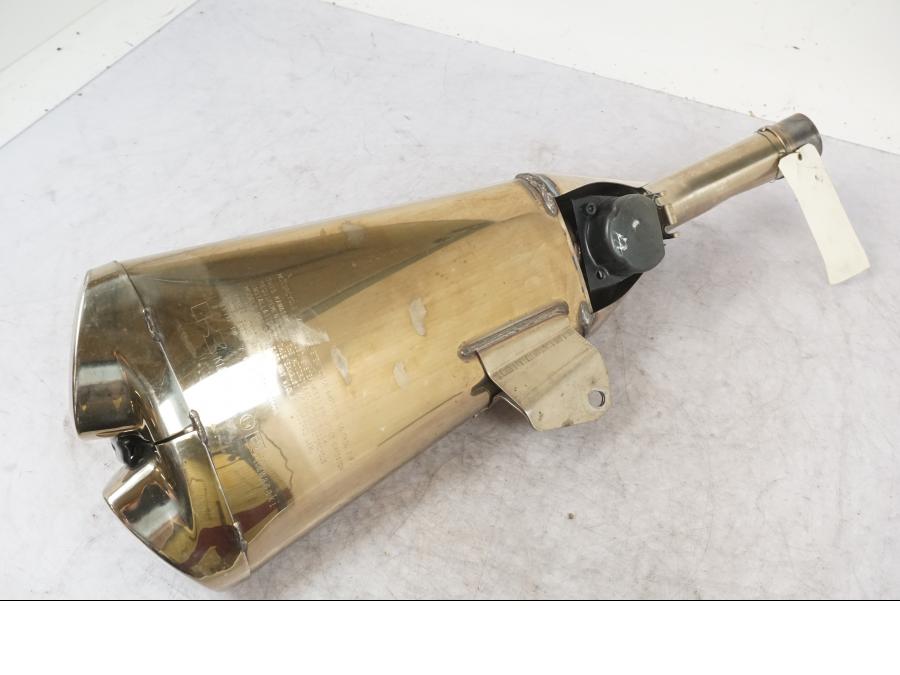 Framsidan på Ljuddämpare från en Kawasaki Z 1000 -2008 motorcykel.