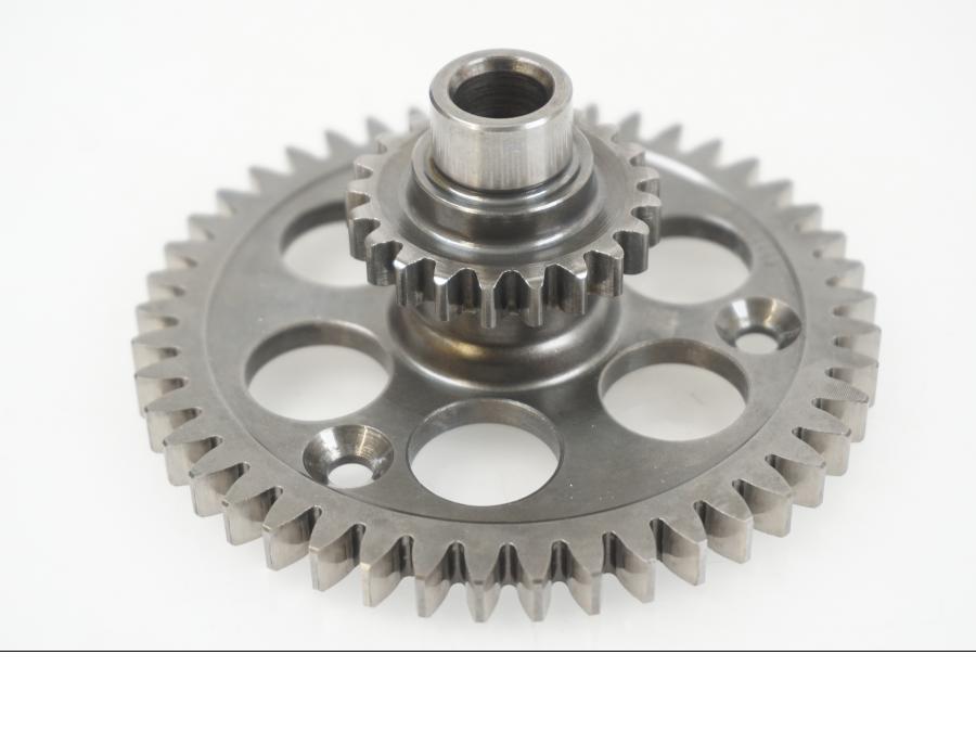 Snett nerifrån på Kamkedja från en BMW F 850 GS -2019 motorcykel.