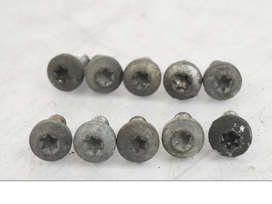 Vänster sida på Magkåpa från en Triumph Tiger Explorer -2013 motorcykel.