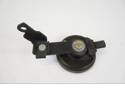 Vänster sida på Signalhorn / Tuta från en BMW R 1150 RS -2003 motorcykel.