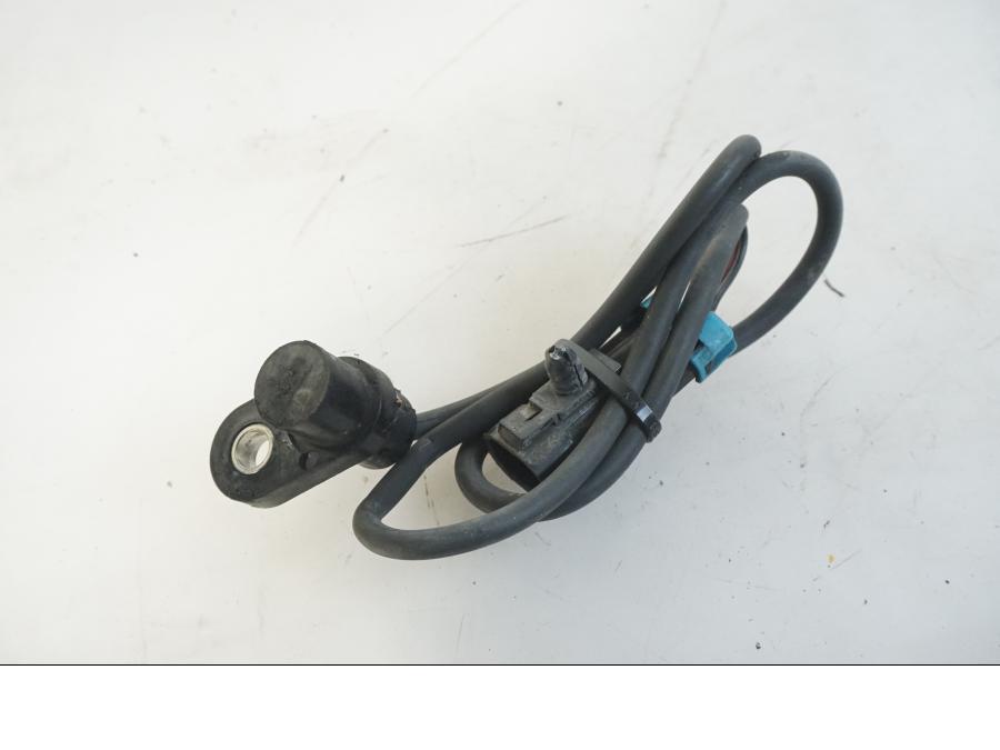 Baksidan på ABS givare från en Indian Chieftain Dark Horse -2019 motorcykel.