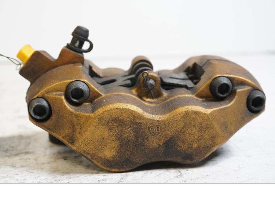 Baksidan på Bromsok från en Triumph Street Triple R -2011 motorcykel.