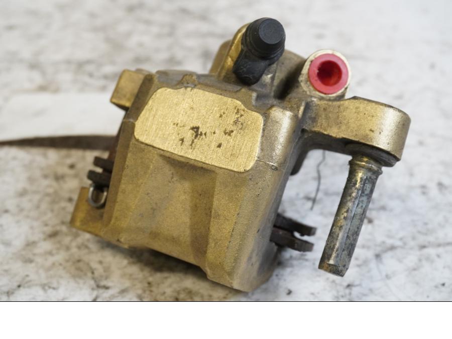 Baksidan på Bromsok från en KTM 625 SMC -2006 motorcykel.