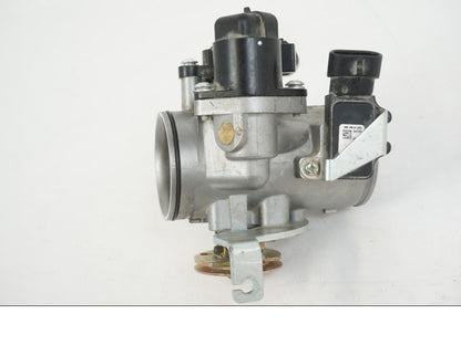 Snett uppifrån på Spjällhus från en AJP PR7 -2021 motorcykel.