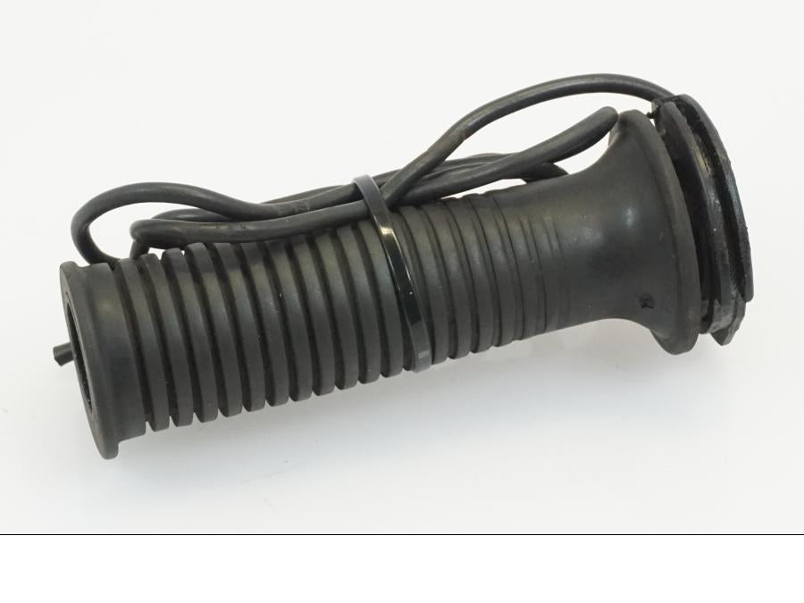 Baksidan på Värmehandtag från en BMW R 1150 R -2002 motorcykel.