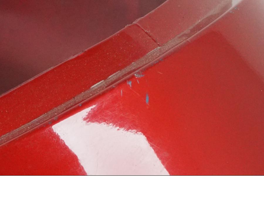 Snett uppifrån på Bakvinge från en Suzuki GSX 1300 R -1999 motorcykel.