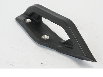 Extrabild2 på Passagerarhandtag från en KTM 690 Duke -2016 motorcykel.