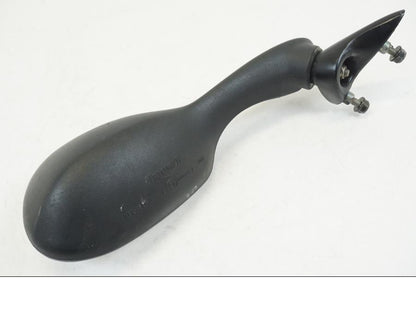 Snett uppifrån på Backspegel från en Triumph TT 600 -2002 motorcykel.