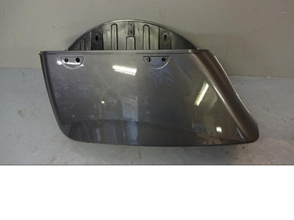 Framsidan på Sidoväska från en Indian Cheiftain Limited -2018 motorcykel.