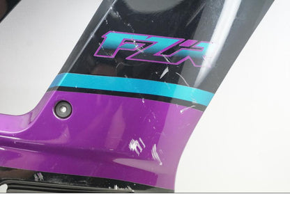 Höger sida på Sidkåpa från en Yamaha FZR 1000 -1993 motorcykel.