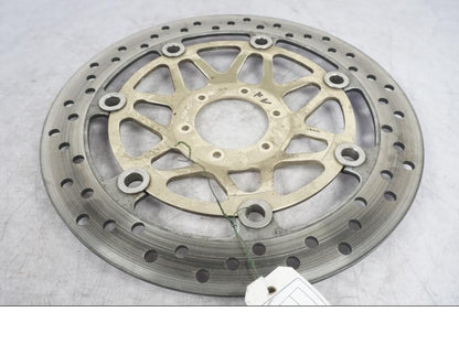 Höger sida på Bromsskiva från en Honda VFR 800 -1998 motorcykel.