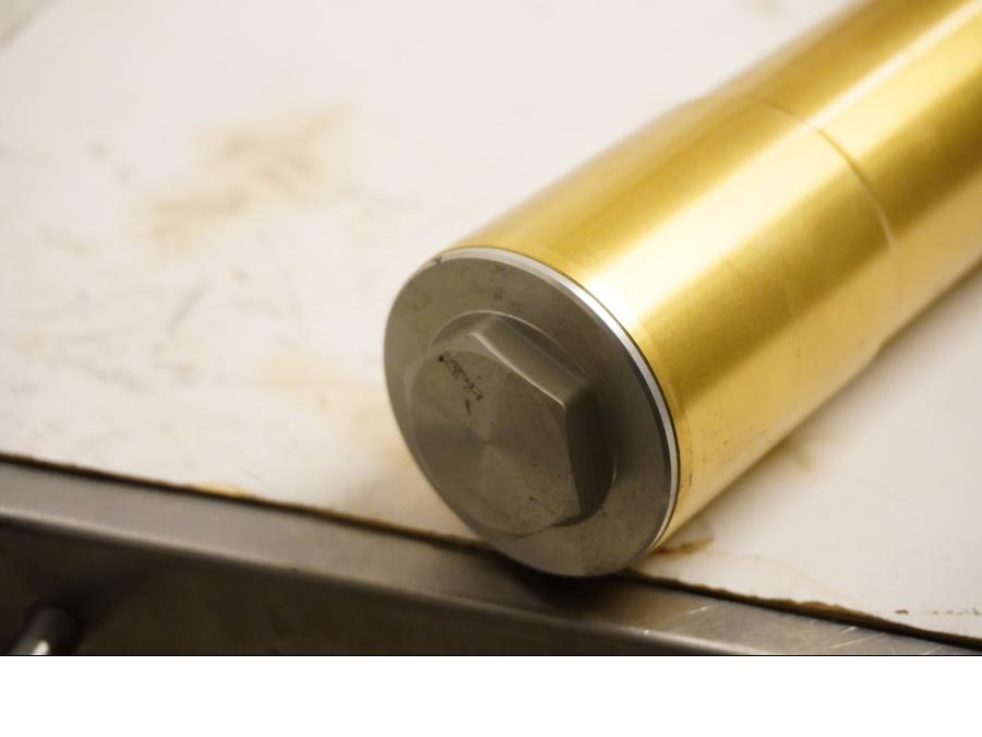 Snett uppifrån på Gaffelben från en Honda CRF 250 -2013 motorcykel.