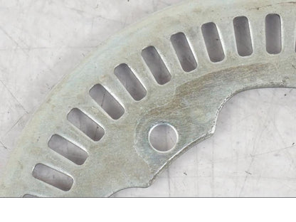 Baksidan på ABS krans från en Suzuki GSF 1250 -2010 motorcykel.