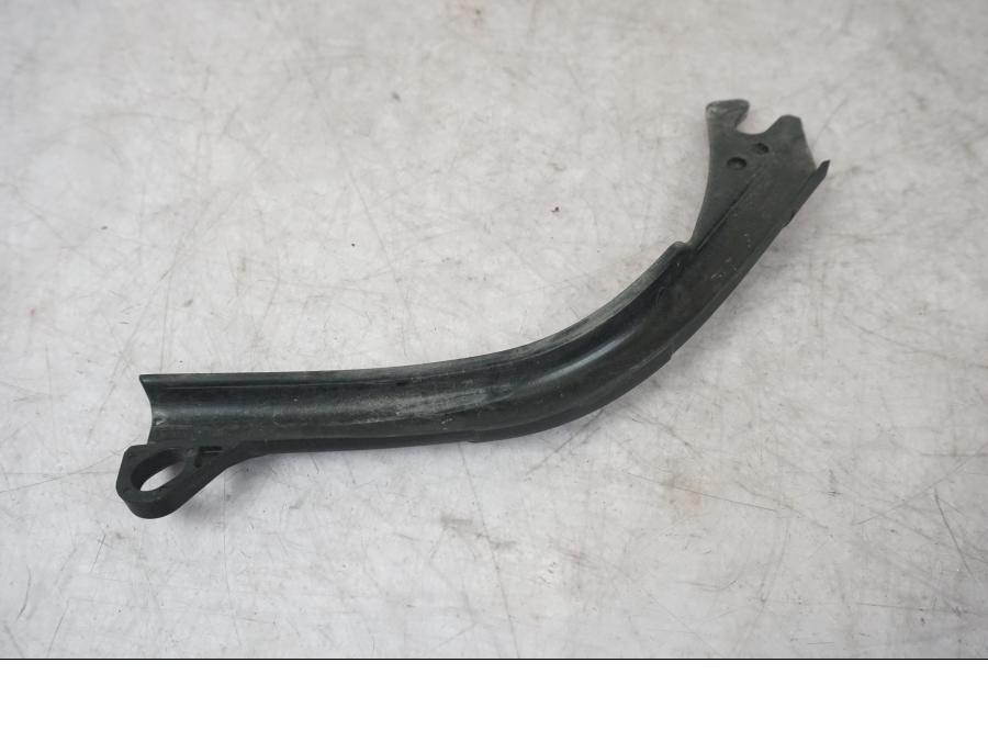 Baksidan på Plast från en BMW F 800 R -2018 motorcykel.