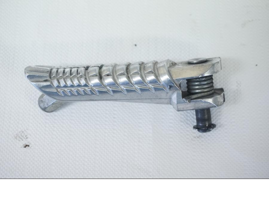 Framsidan på Fotpinne från en Suzuki GSX-R 1000 -2009 motorcykel.