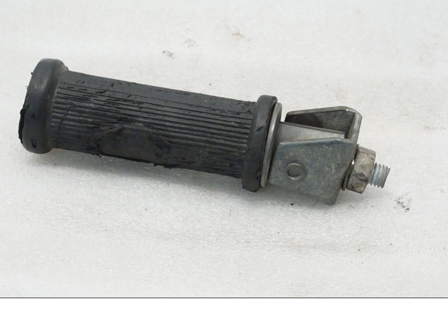 Baksidan på Fotpinne från en BMW R 90 -1975 motorcykel.