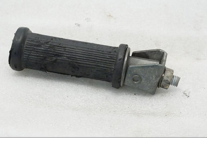 Baksidan på Fotpinne från en BMW R 90 -1975 motorcykel.