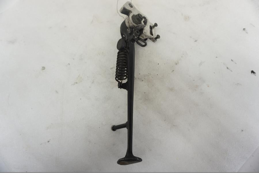 Framsidan på Sidostöd från en Yamaha YZF R6 -1999 motorcykel.