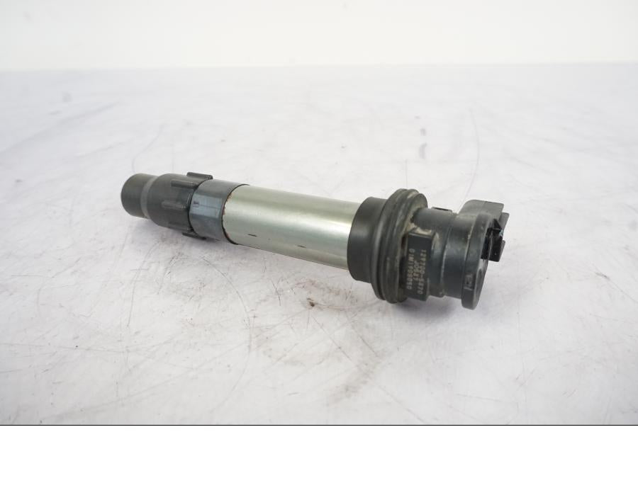 Framsidan på Tändspole från en Honda VFR 1200 -2010 motorcykel.