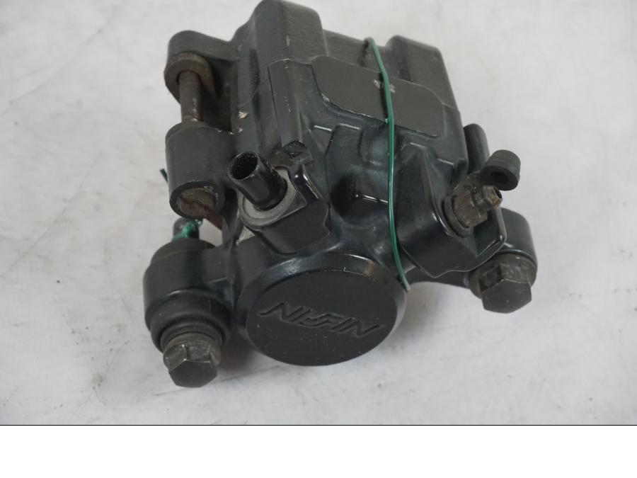 Baksidan på Bromsok från en Honda CB 750 -1996 motorcykel.