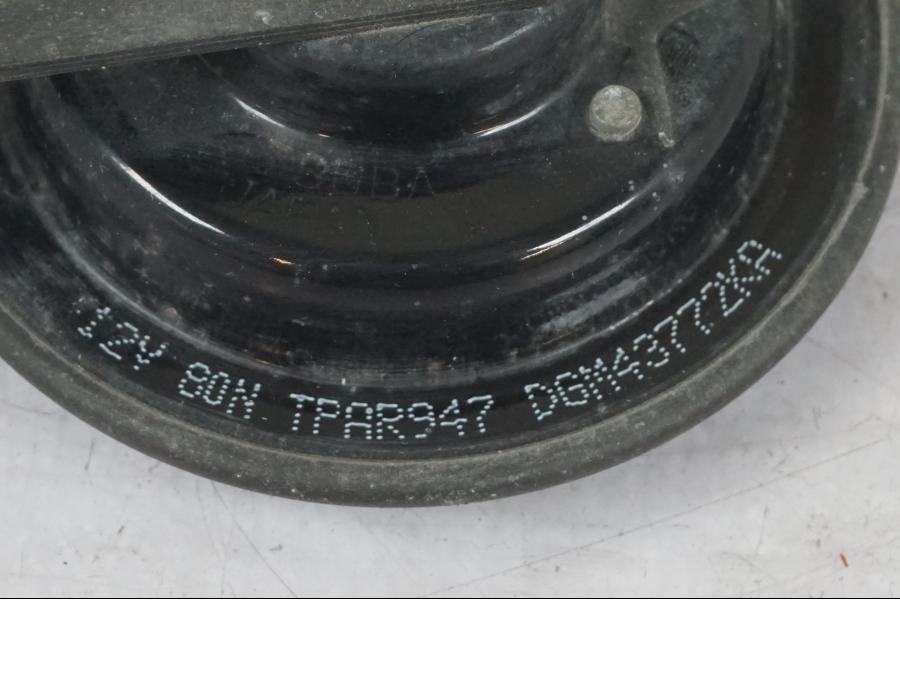 Snett nerifrån på Signalhorn / Tuta från en Honda CBR 1100 XX -1999 motorcykel.