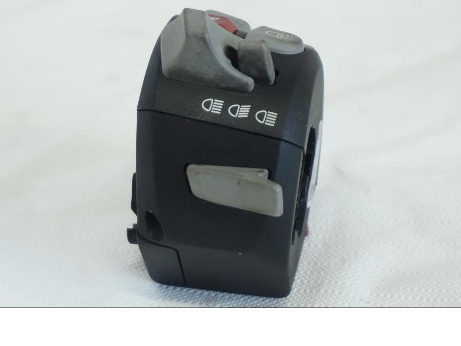 Baksidan på Styrelreglage från en BMW K 1600 -2015 motorcykel.