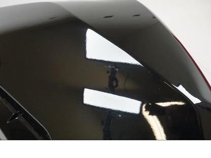 Vänster sida på Bensintankskåpa från en BMW G 310 R -2021 motorcykel.