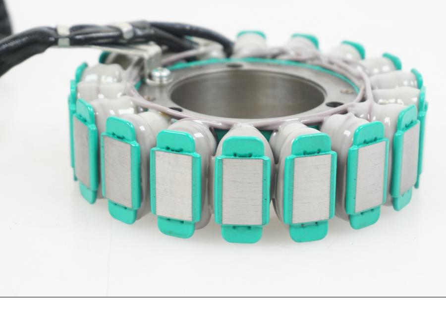 Snett uppifrån på Generator från en BMW F 850 GS -2019 motorcykel.