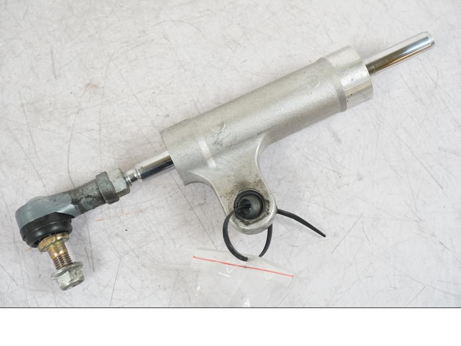 Framsidan på Styrdämpare från en Suzuki GSX 1300 RX -1999 motorcykel.