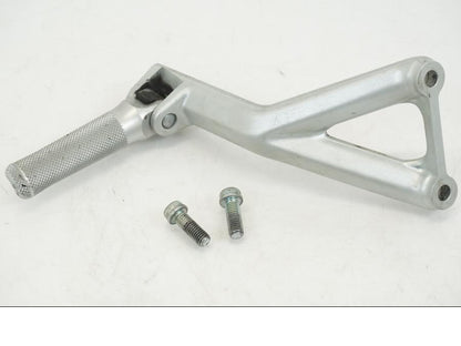 Framsidan på Fotpinne från en Ducati Streetfighter V4 -2020 motorcykel.