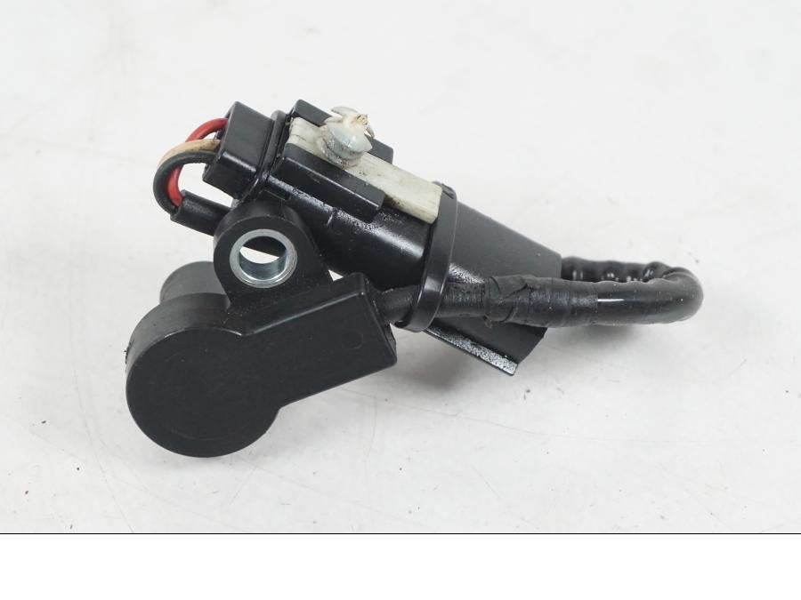 Framsidan på Sidostödsbrytare från en H-D Softail FXCW Rocker -2008 motorcykel.