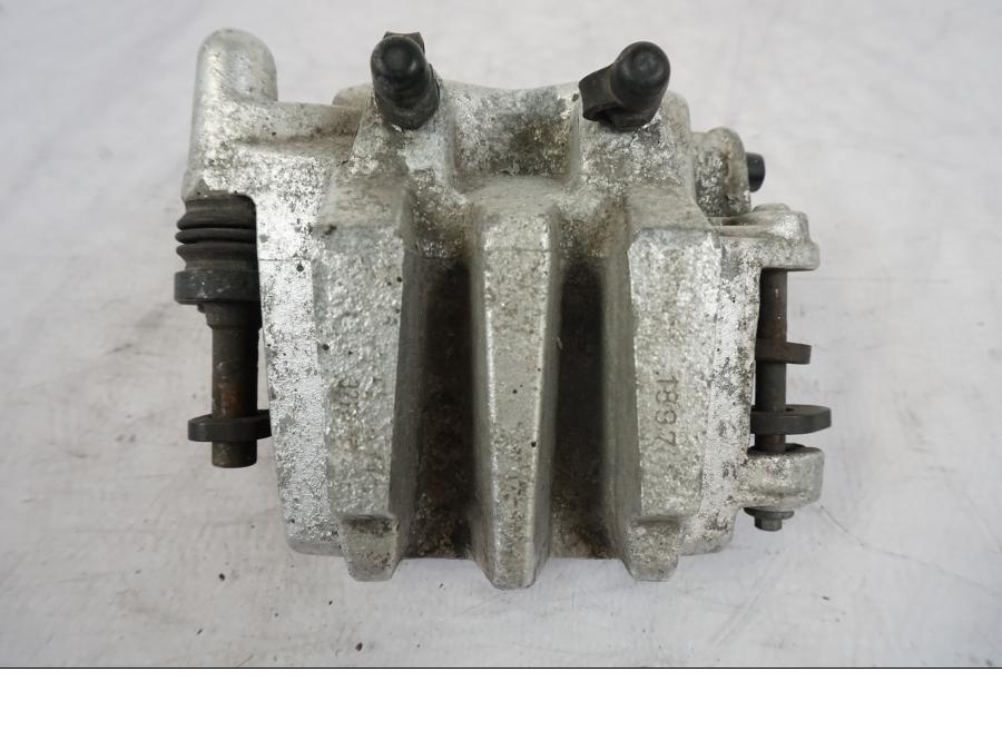 Höger sida på Bromsok från en Kawasaki VN 1500 -2003 motorcykel.