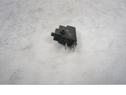 Höger sida på Bromsljuskontakt från en Honda VTR 1000 F -1997 motorcykel.