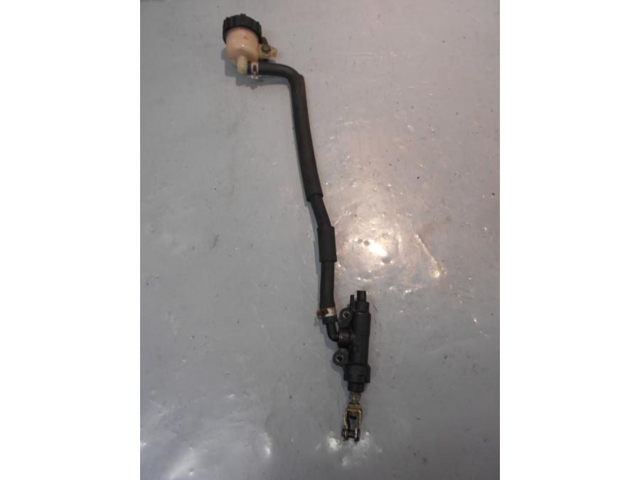 Framsidan på Bromshuvudcylinder från en Yamaha XTZ 750 -1994 motorcykel.