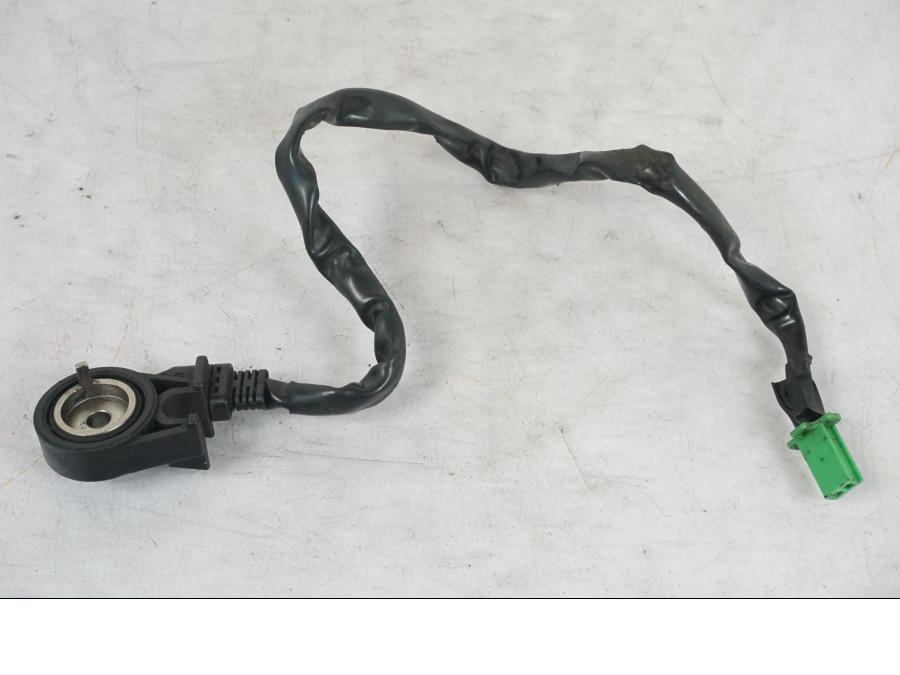 Framsidan på Sidostödsbrytare från en Honda CBR 1100 XX -1999 motorcykel.