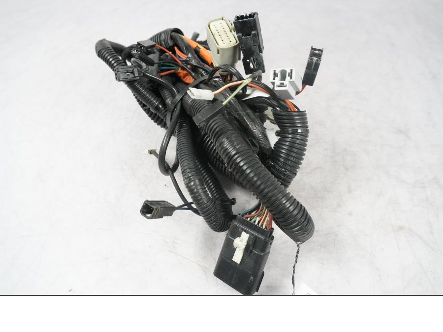 Framsidan på Kablage från en H-D Touring Street Glide FLHX -2009 motorcykel.