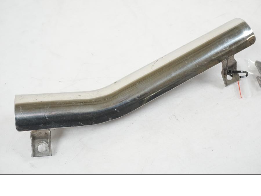 Snett uppifrån på Värmeskydd från en Suzuki SV 650 S -2005 motorcykel.