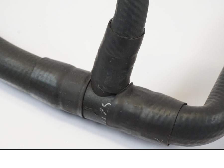 Extrabild5 på Vattenkyl Slang Set från en Triumph Trident -2021 motorcykel.