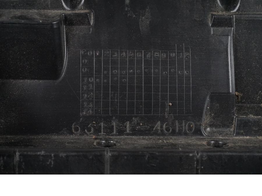 Höger sida på Undertail från en Suzuki GSF 1250 -2010 motorcykel.