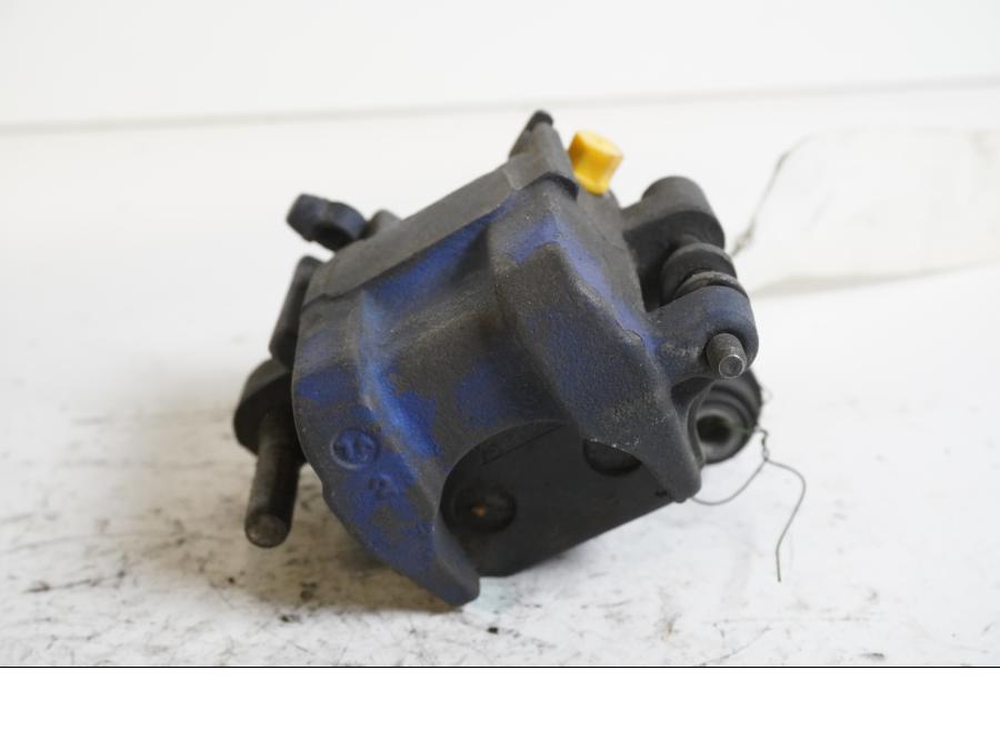 Baksidan på Bromsok från en Honda CBR 900 RR -1997 motorcykel.