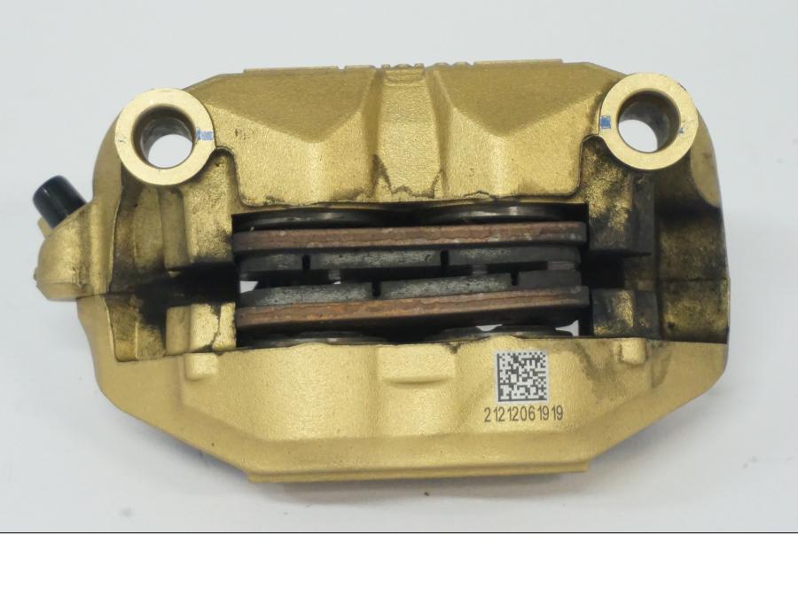 Snett uppifrån på Bromsok från en BMW R 1250 GS -2022 motorcykel.