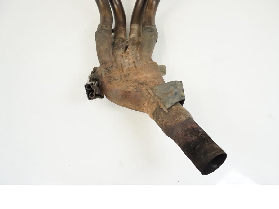 Snett uppifrån på Grenrör från en Yamaha FZR 1000 -1990 motorcykel.