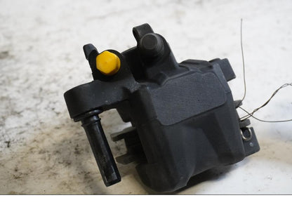 Baksidan på Bromsok från en BMW S 1000 R -2015 motorcykel.