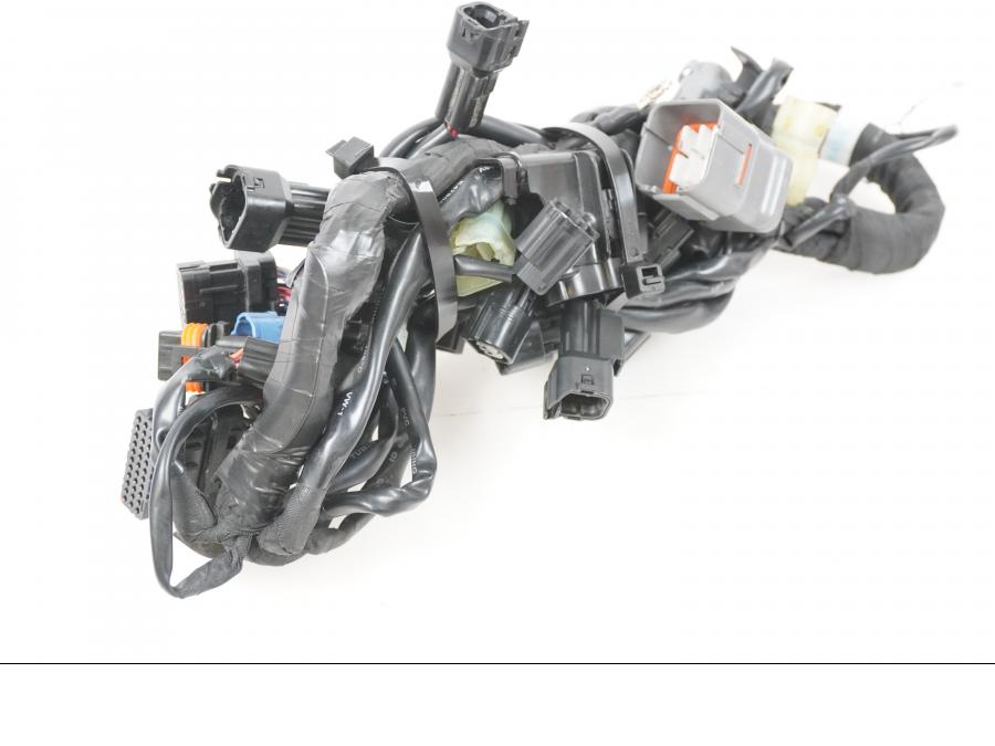 Baksidan på Kabelstam från en KTM 1290 Super Adventure S -2022 motorcykel.