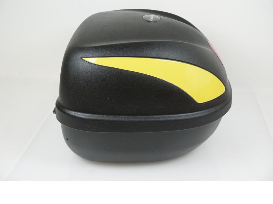 Baksidan på Topbox från en Universal Universal -0 moped.