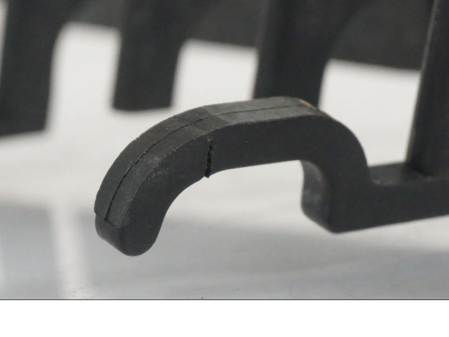 Snett uppifrån på Vattenkylgaller från en Suzuki VZR 1800 -2009 motorcykel.